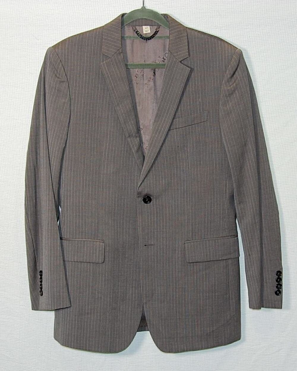 Burberry London Mens 40R Gray Pinstripe Wool Blazer Sport Coat Made in Italy 48R